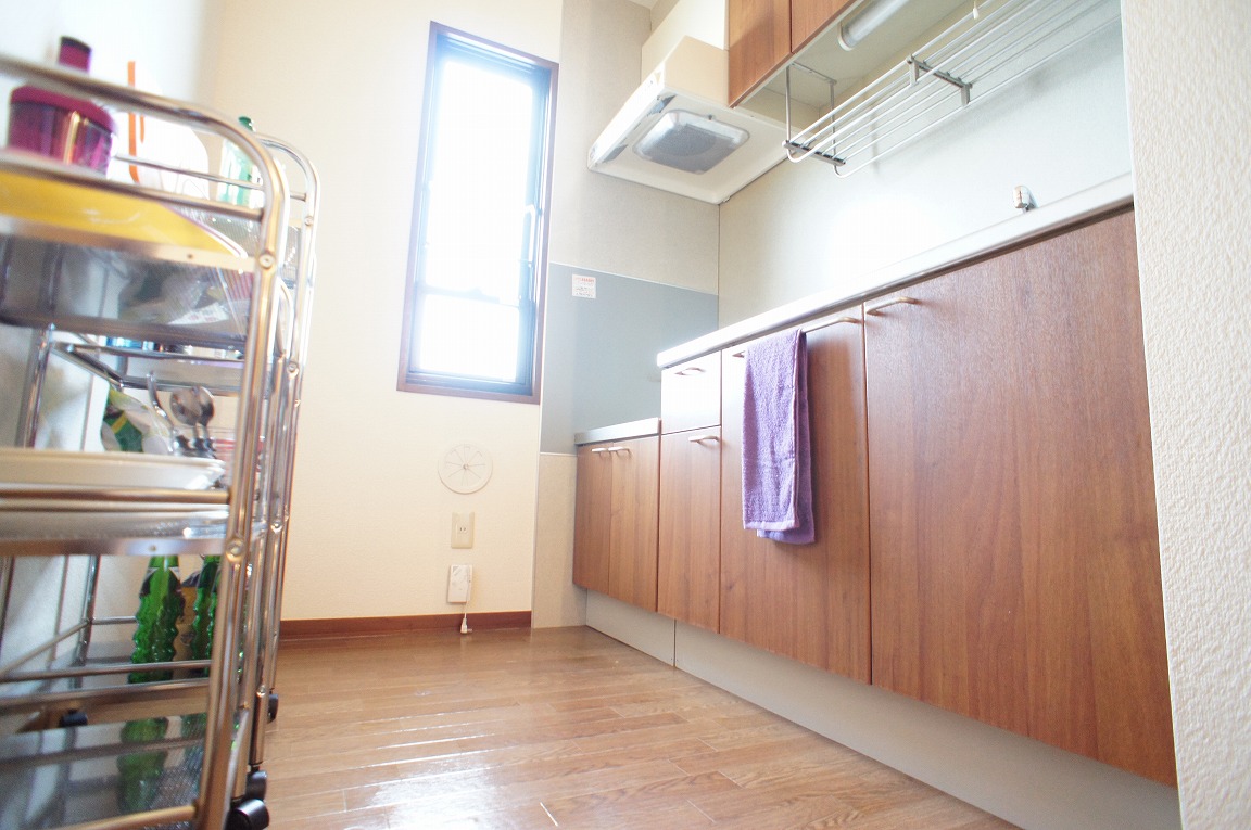 Kitchen. Functional and bright kitchen. 