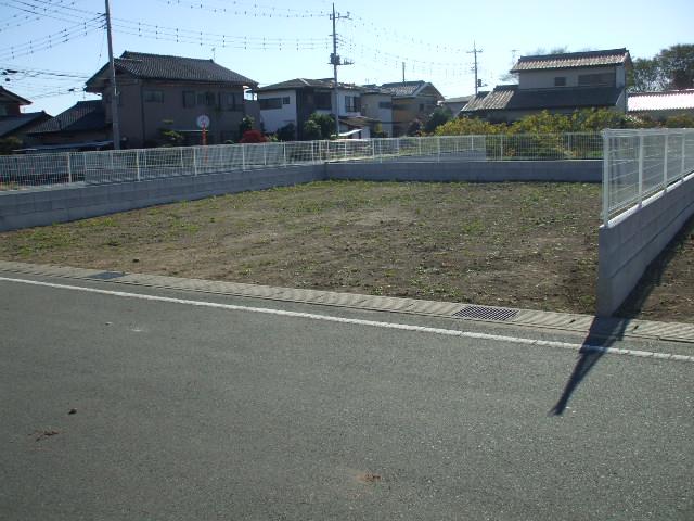 Rendering (appearance). Neat subdivision around