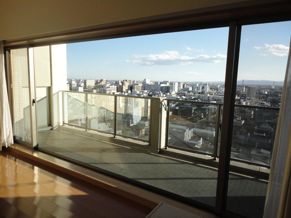 Balcony. Balcony (December 2013 shooting)