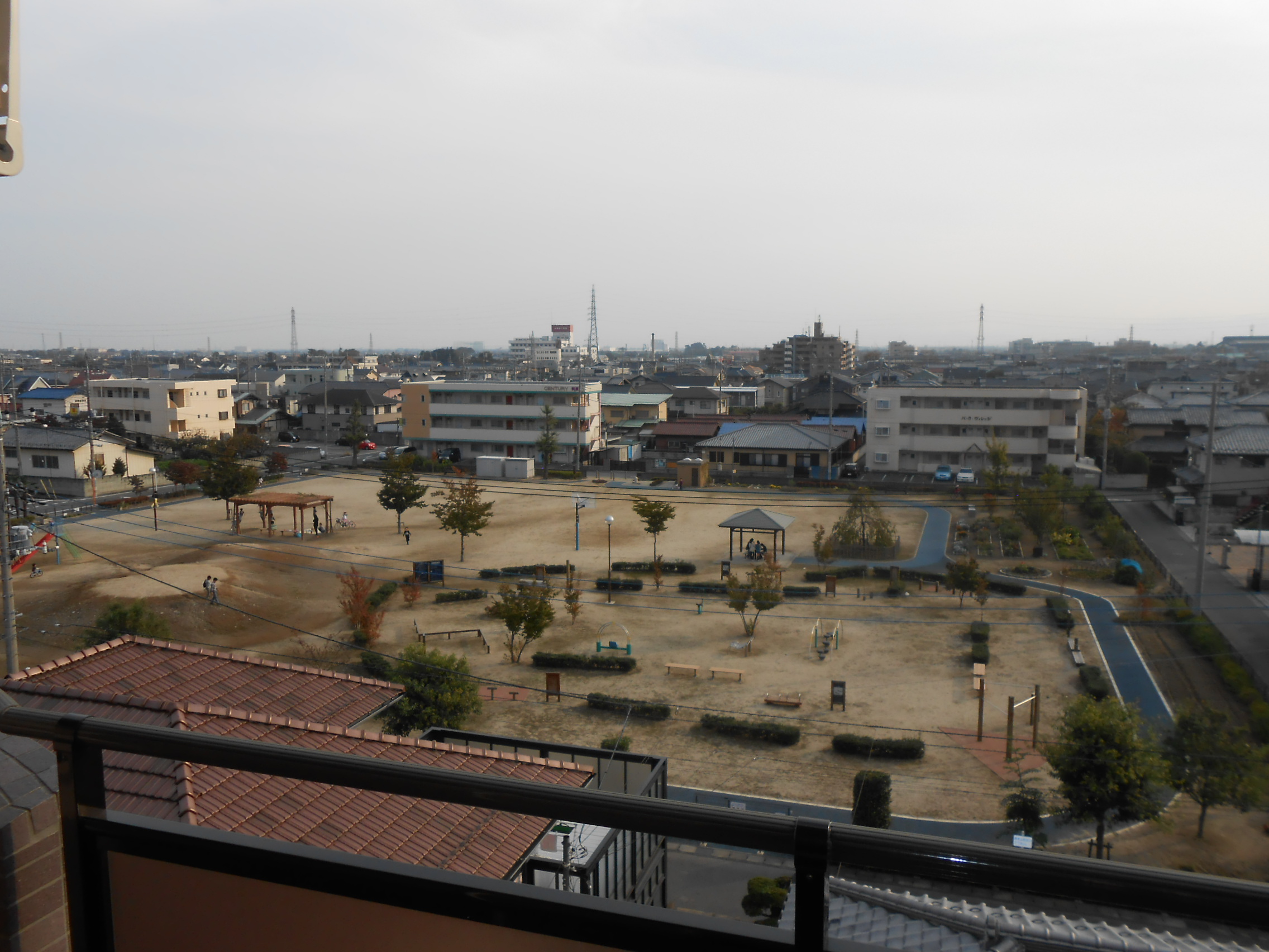 View. In front of the eyes, There is also a park. 