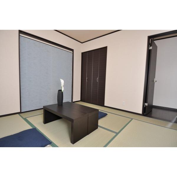 Non-living room.  ☆ Local Photos ☆ 