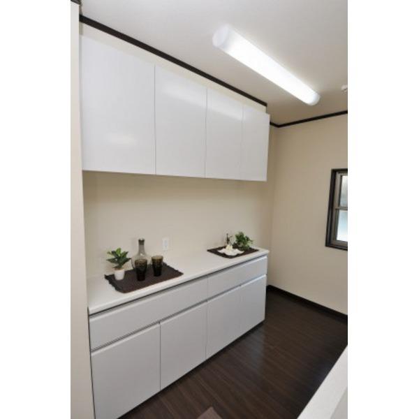 Kitchen.  ☆ Local Photos ☆ 