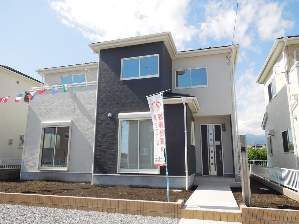 Local appearance photo. Building 2 (June 2013) Shooting