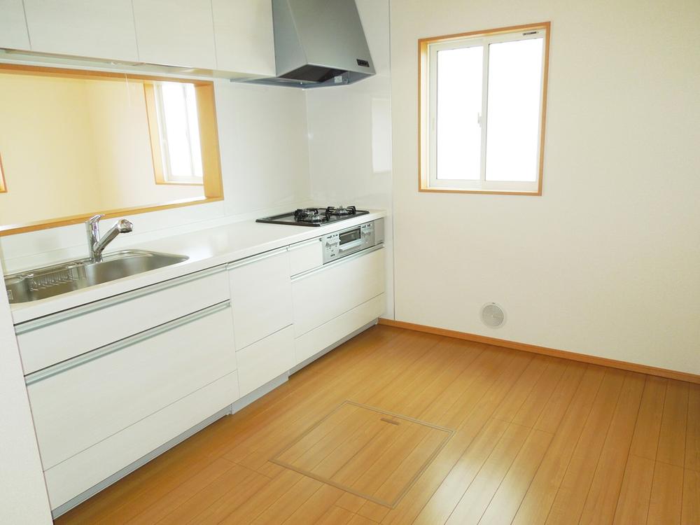 Kitchen. 4 Building (June 2013) Shooting