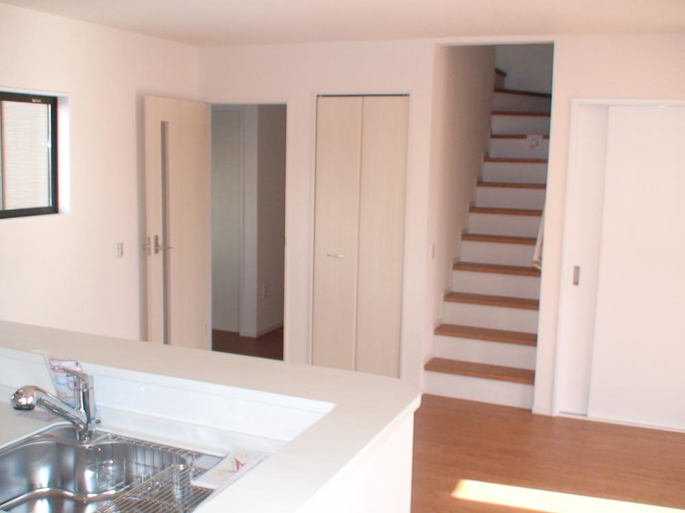 Kitchen. Indoor (12 May 2014) Shooting