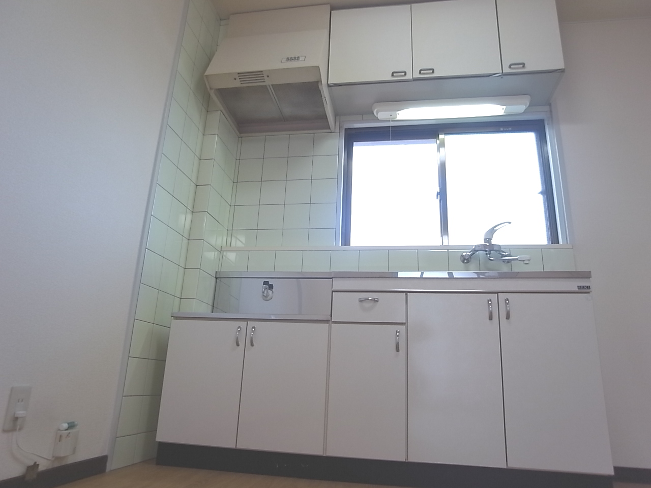 Kitchen. Maebashi Kozuka cho Akkora Rent indoor living kitchen 2
