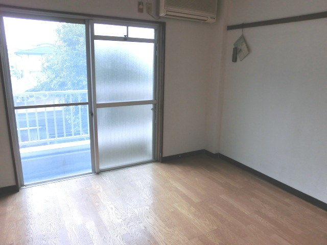 Living and room. Maebashi Showacho Akkora Rent Western-style