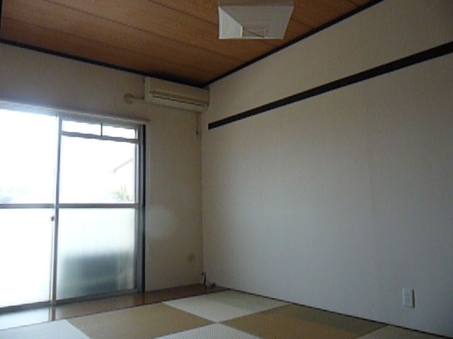 Living and room. Stylish Japanese-style using the Ryukyu tatami