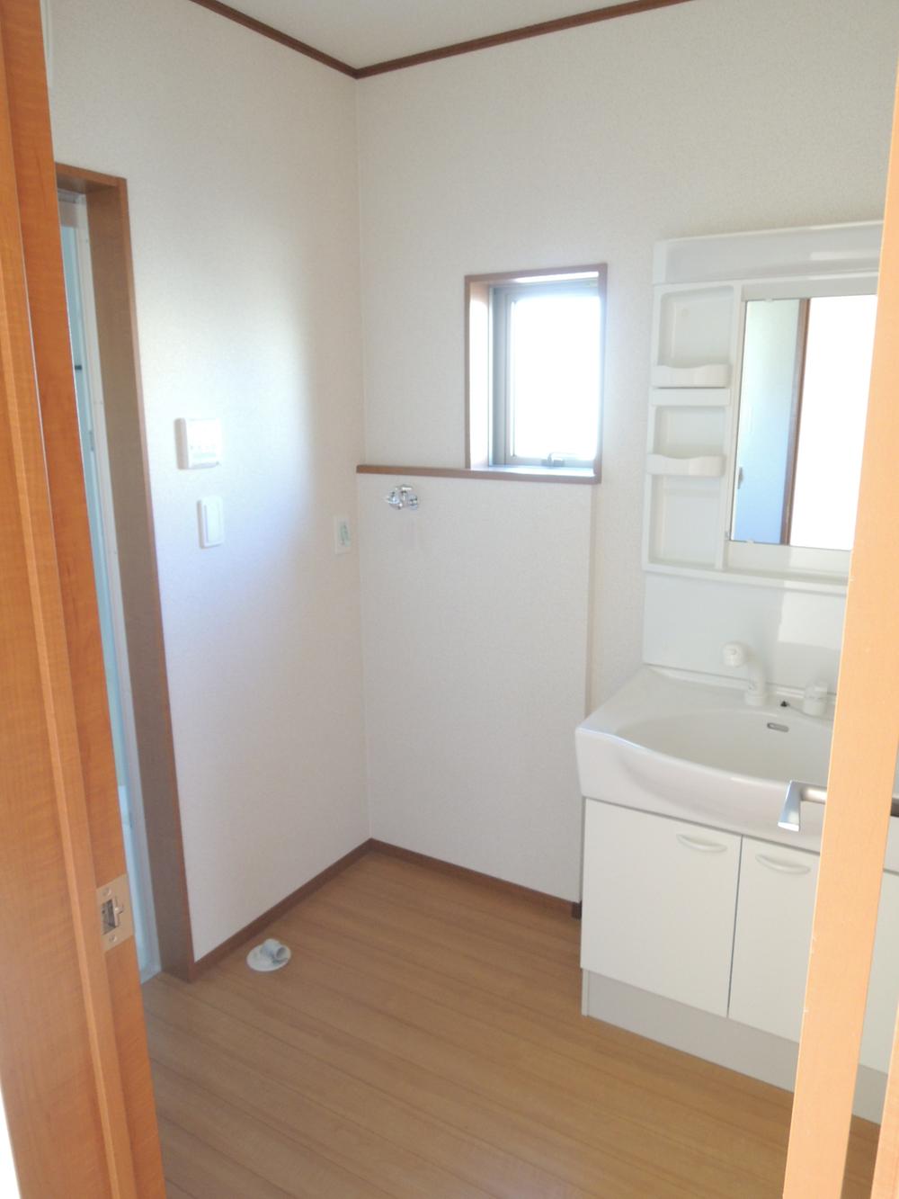 Wash basin, toilet. Indoor shooting