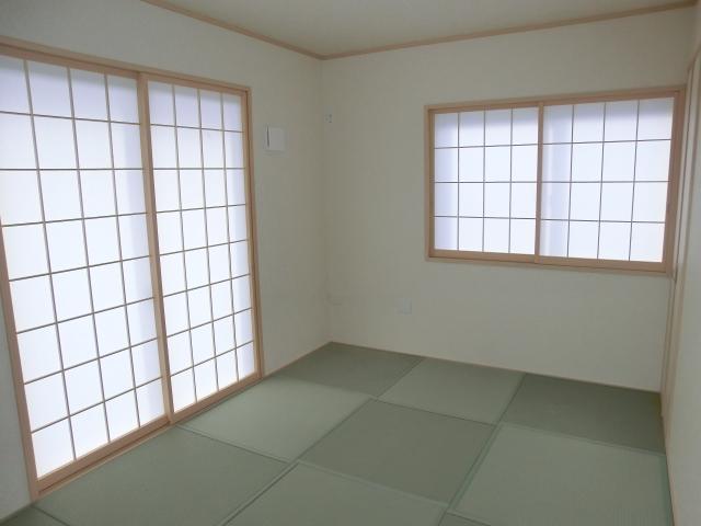 Same specifications photos (Other introspection). Same specifications