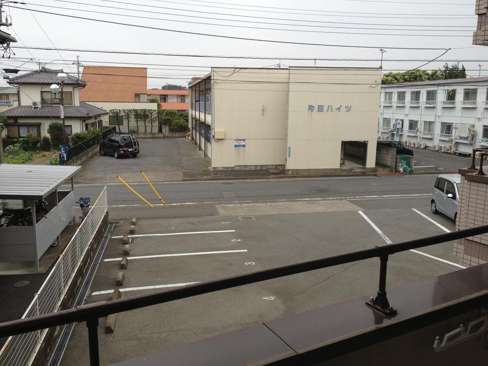 View photos from the dwelling unit. View from the balcony (June 2013 shooting)