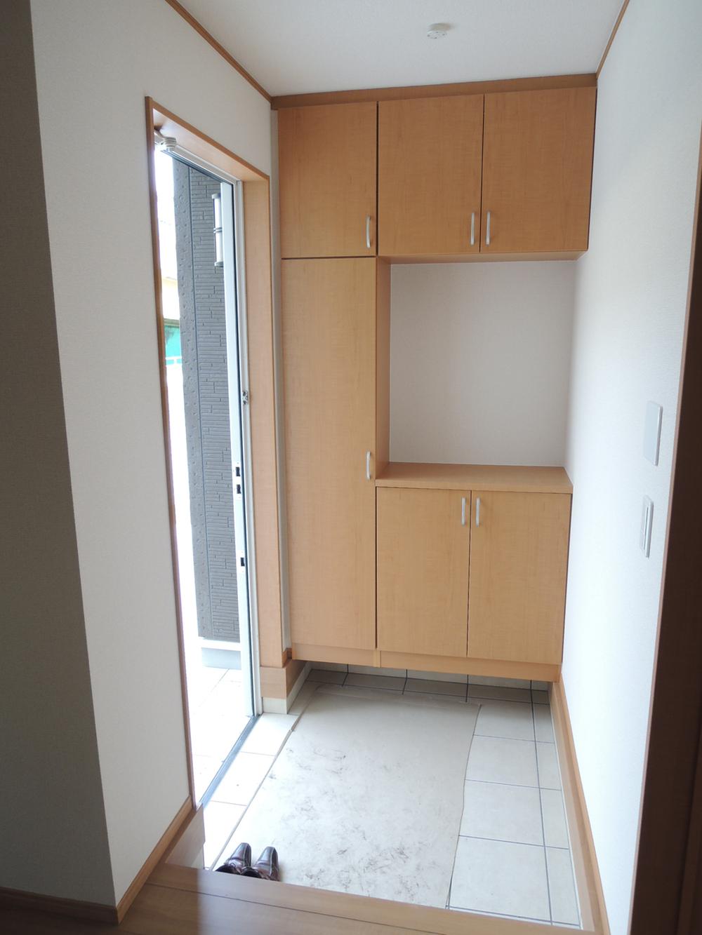 Entrance. Building 2 Indoor shooting