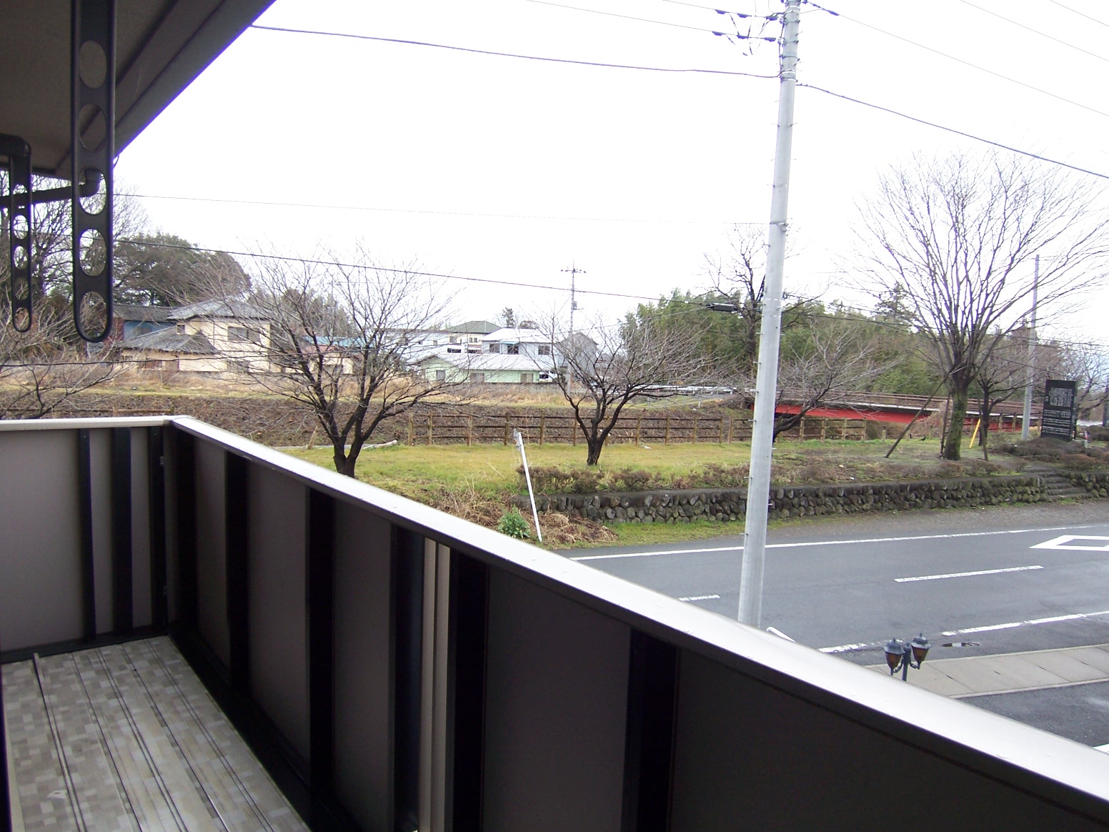 Balcony. Width until the laundry and bedding is also 5m. 