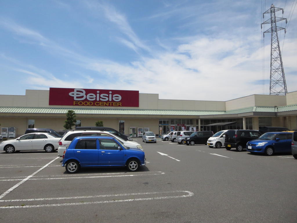 Shopping centre. Beisia 1987m until Maebashi Fujimi Mall (shopping center)