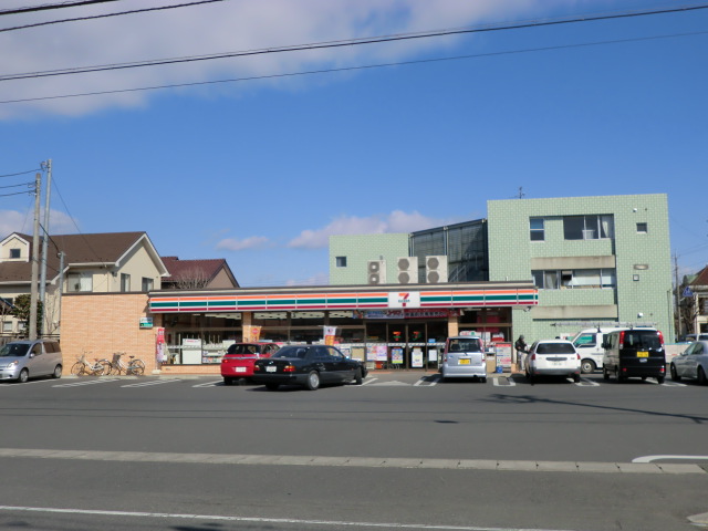 Convenience store. Seven-Eleven Maebashi Shimokoide 2-chome up (convenience store) 534m