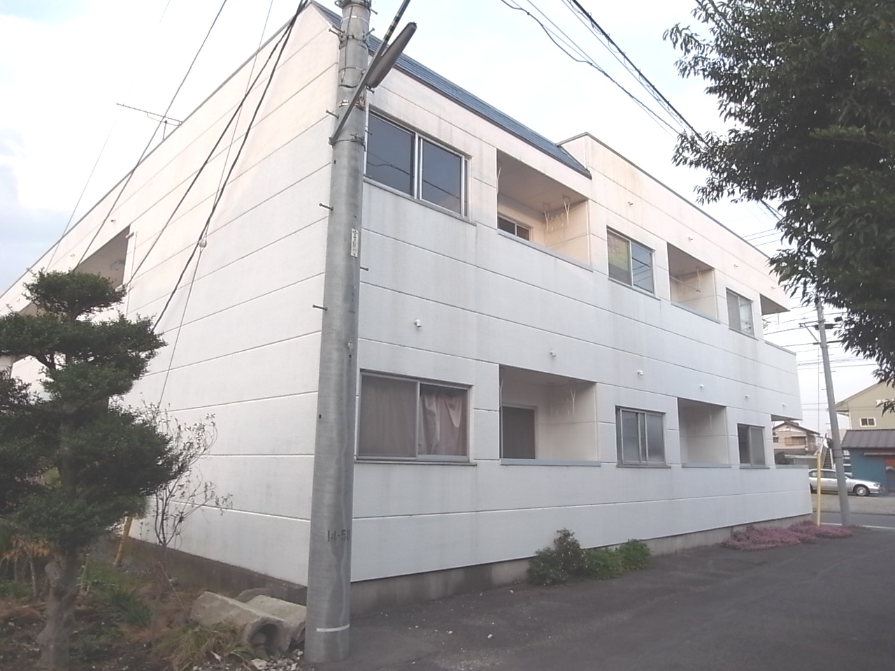 Building appearance. Maebashi Kozuka cho Akkora Rent appearance 2