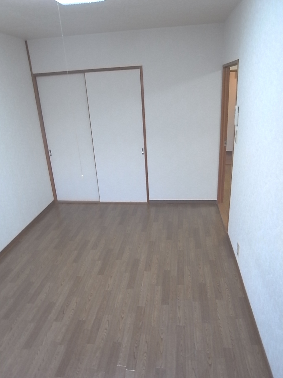 Living and room. Maebashi Kozuka cho Akkora Rent room Western-style room flooring 2