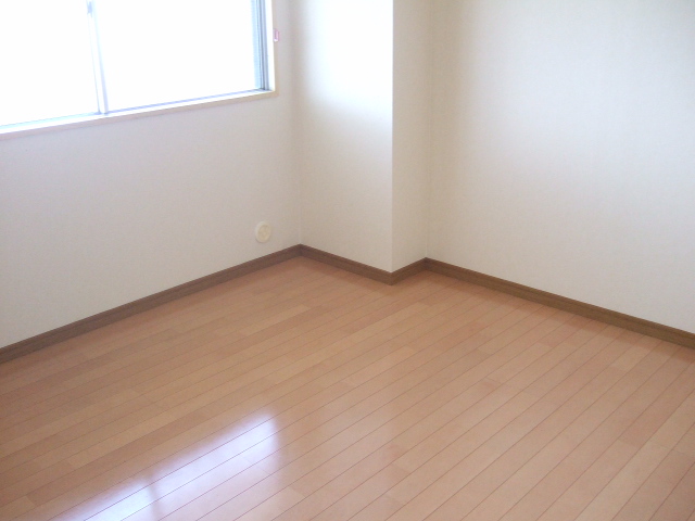 Other room space. Beautiful flooring