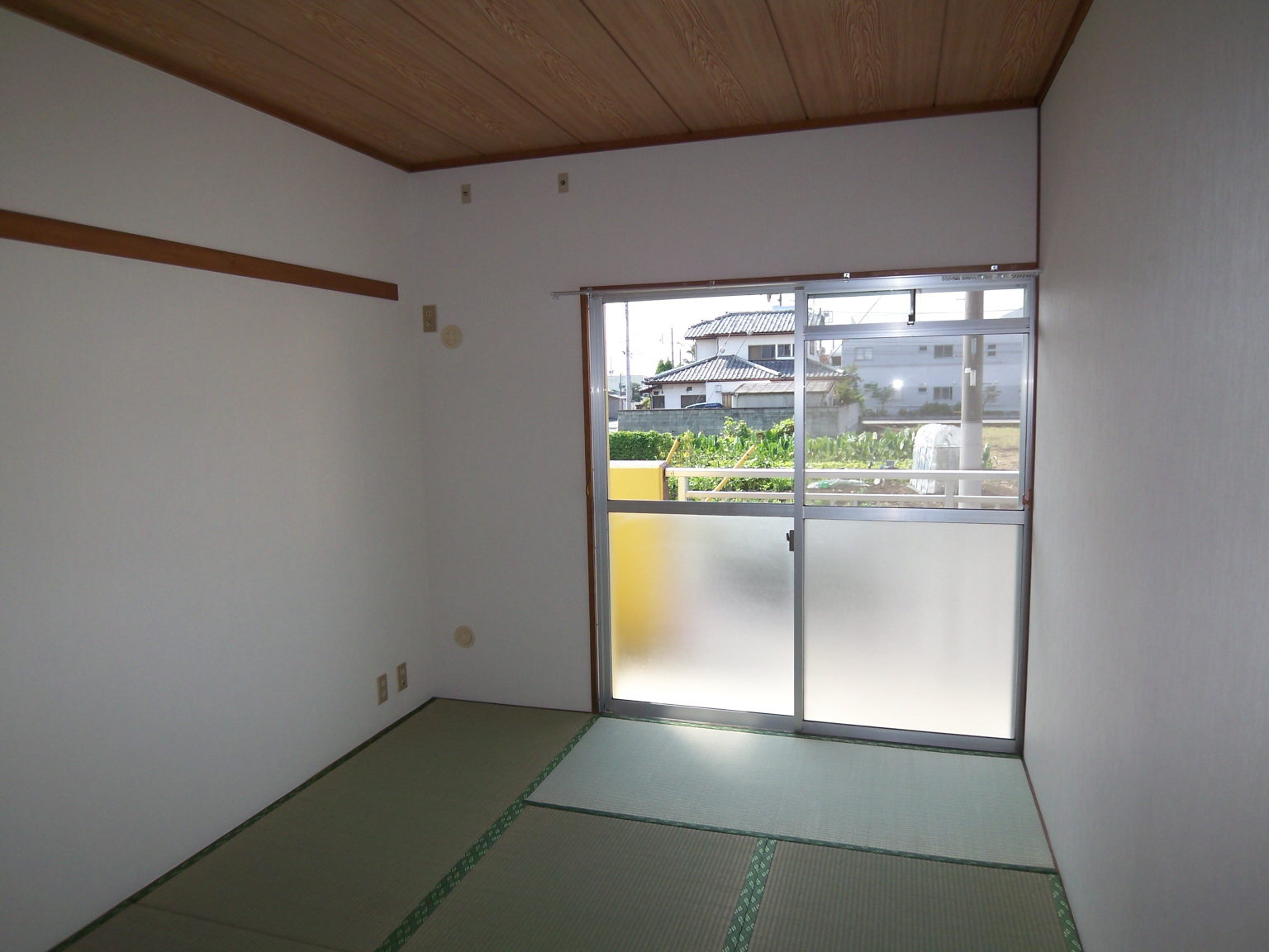 Other room space. Japanese-style room is also a pre-renovation ☆ 