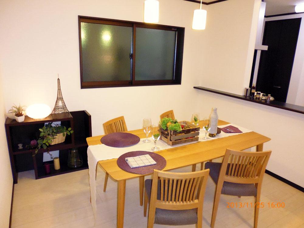 Other introspection. Spacious dining (with a kitchen counter) / Building 2 (2013 November shooting)