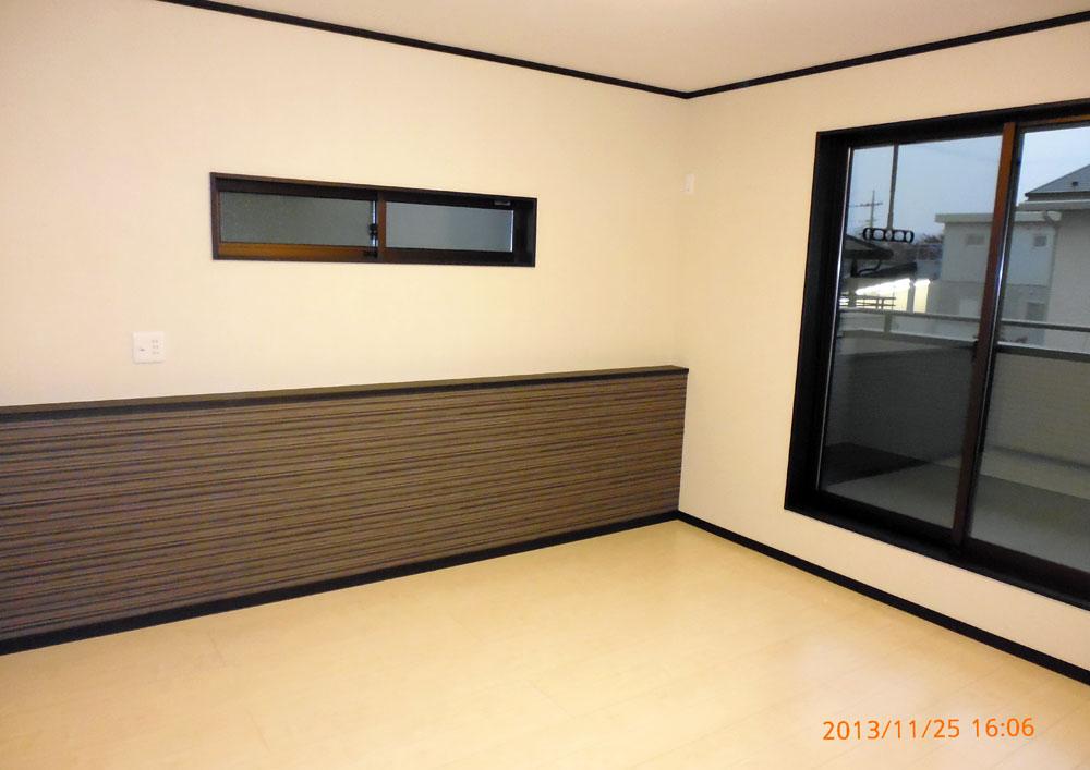 Non-living room. The stylish master bedroom with a mini counter (with WIC) / Building 2 (2013 November shooting)