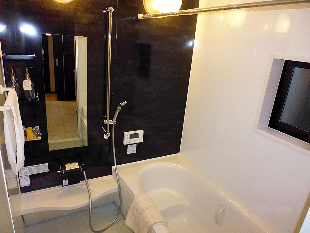 Bathroom. Bathroom with ventilation drying heater / Building 2 (2013 November shooting)