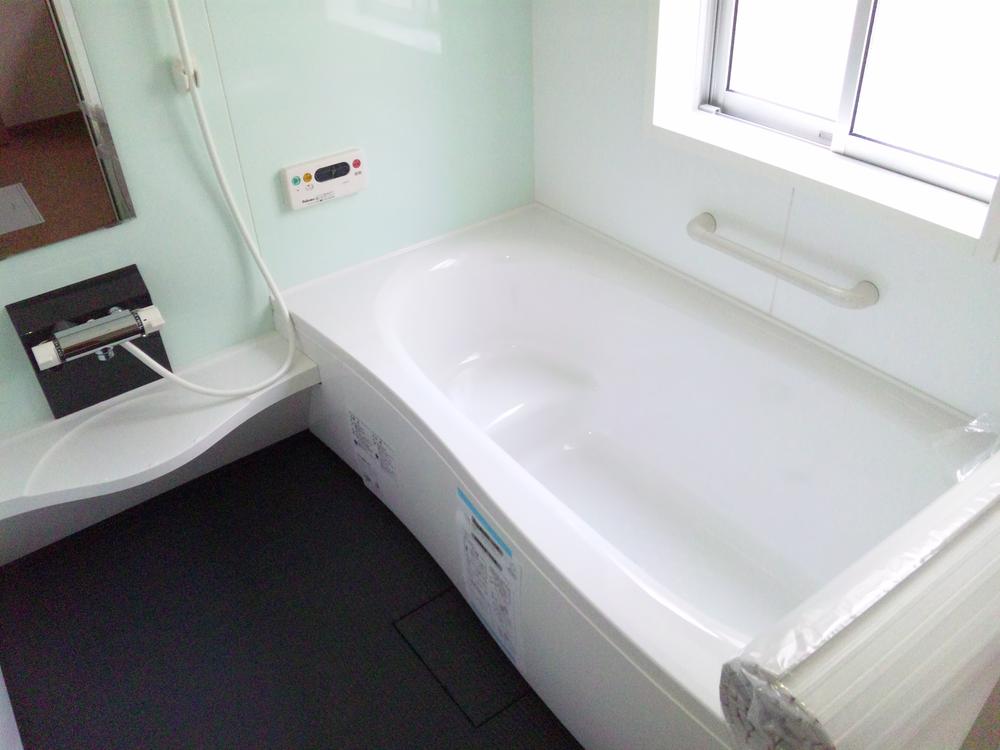 Same specifications photo (bathroom). Same specifications construction cases