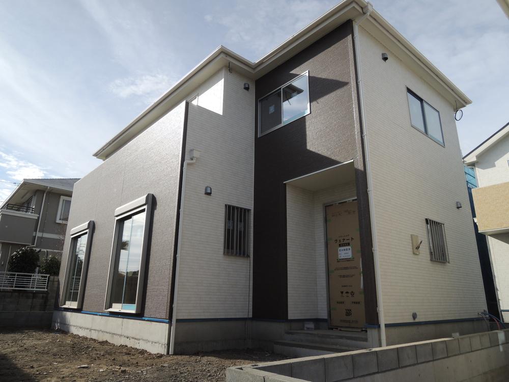 Local appearance photo. 5 Building Local Photos