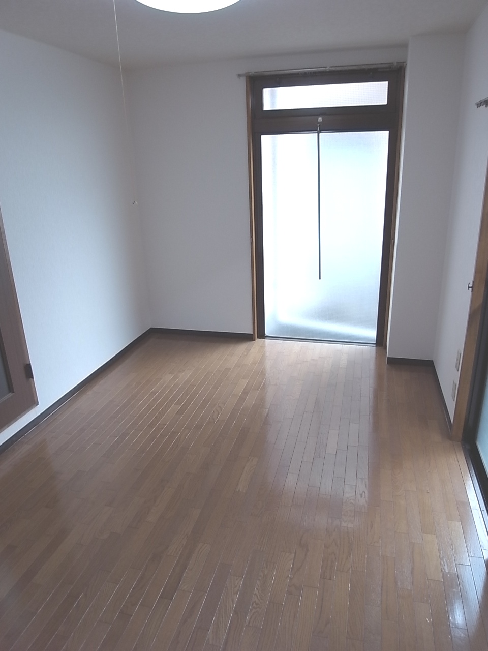 Living and room. Maebashi Table-cho Akkora Rent indoor flooring 2