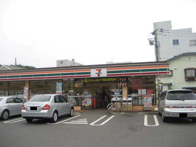 Convenience store. Seven-Eleven 87m to Maebashi Joto Machiten (convenience store)