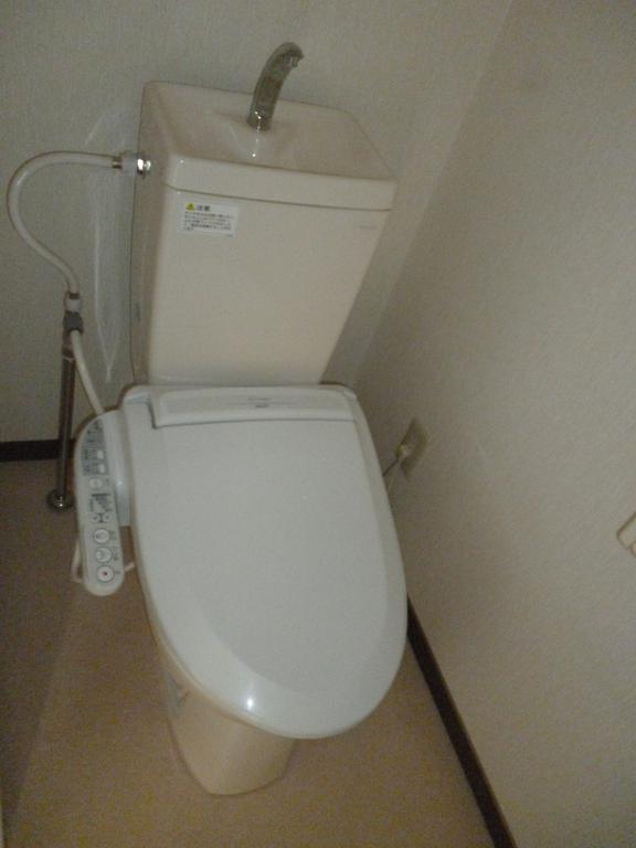 Toilet. It comes with Uosshuretto. 
