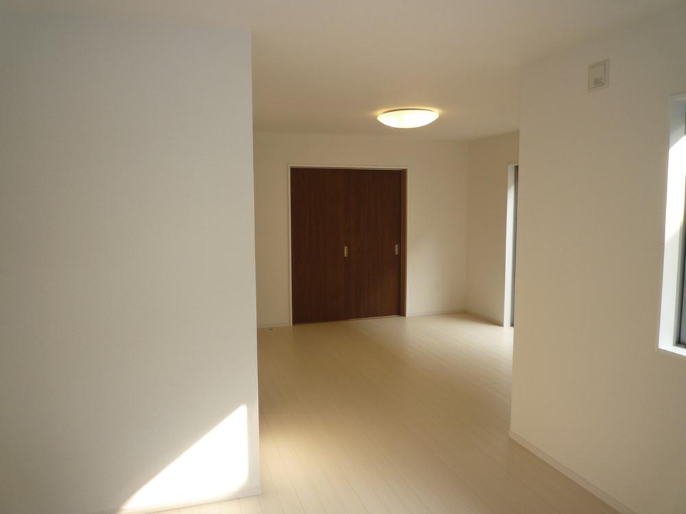 Living. 4 Building living ・ By separating the dining space, It is given a sharp of time to rest time to enjoy a meal with slowly. 