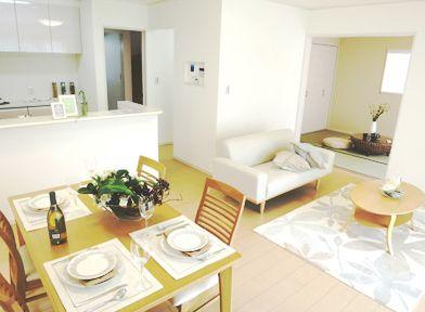 Same specifications photos (living). LDK + also as an integral space of up to 22.0 quires in Japanese-style room! 