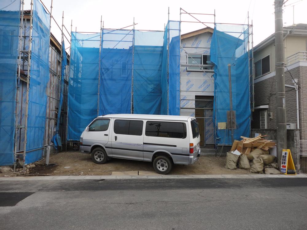 Local photos, including front road. Local (12 May 2013) Shooting