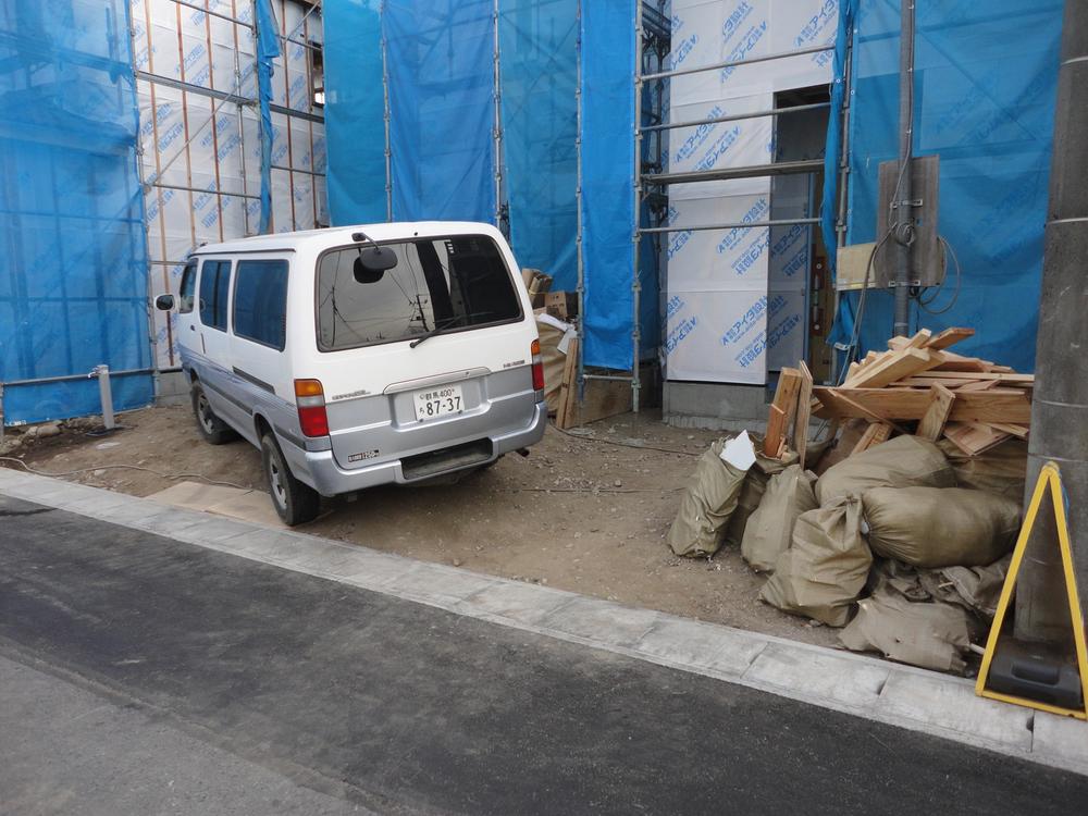 Parking lot. Local (12 May 2013) Shooting