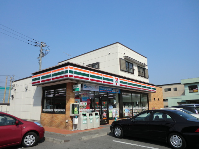 Convenience store. Seven-Eleven Maebashi Mitsumata 3-chome up (convenience store) 568m