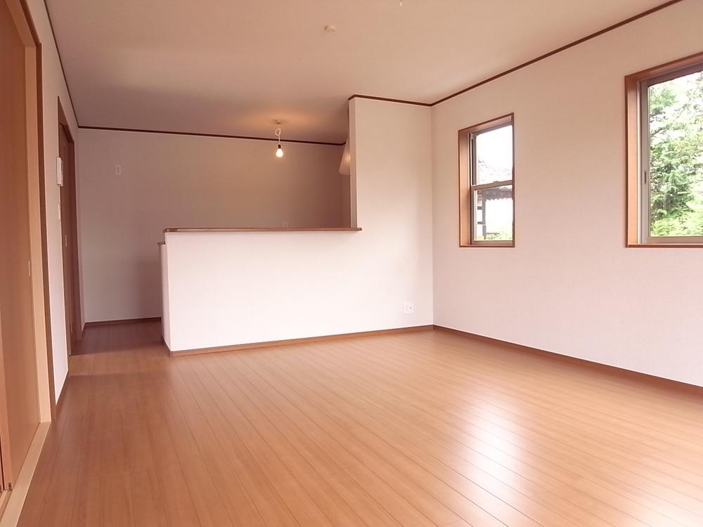 Same specifications photos (living). Heck available in Japanese and Tsuzukiai that can also be LDK! 