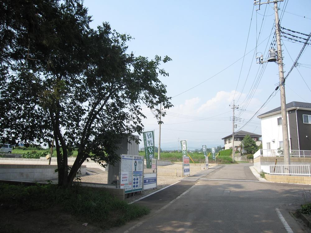 Local photos, including front road. Local (August 2013) Shooting