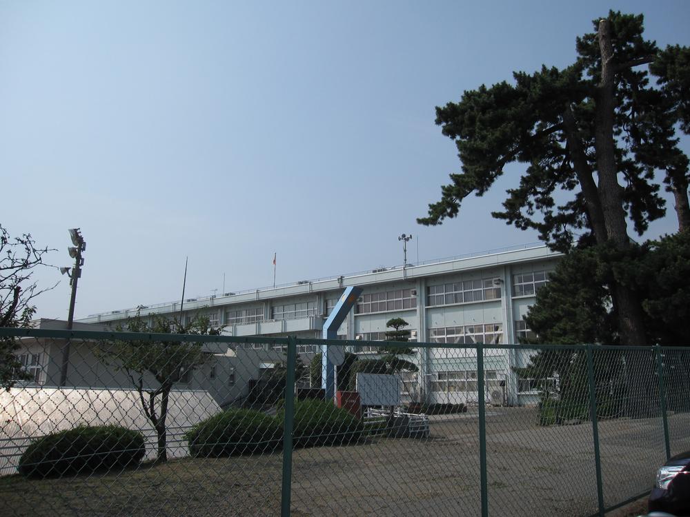 Primary school. 1092m to Maebashi Municipal Tokizawa Elementary School