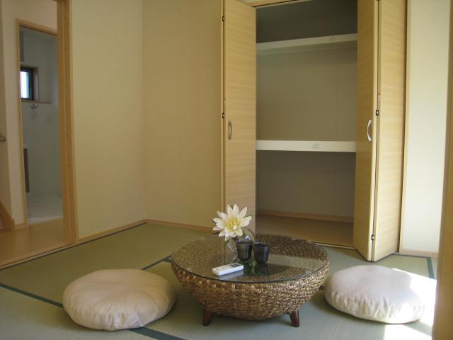 Non-living room. Indoor (September 2013) Shooting