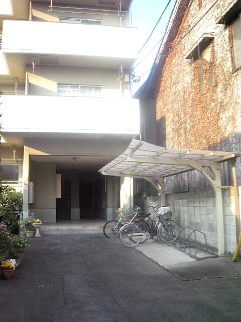 Other common areas. Bicycle-parking space