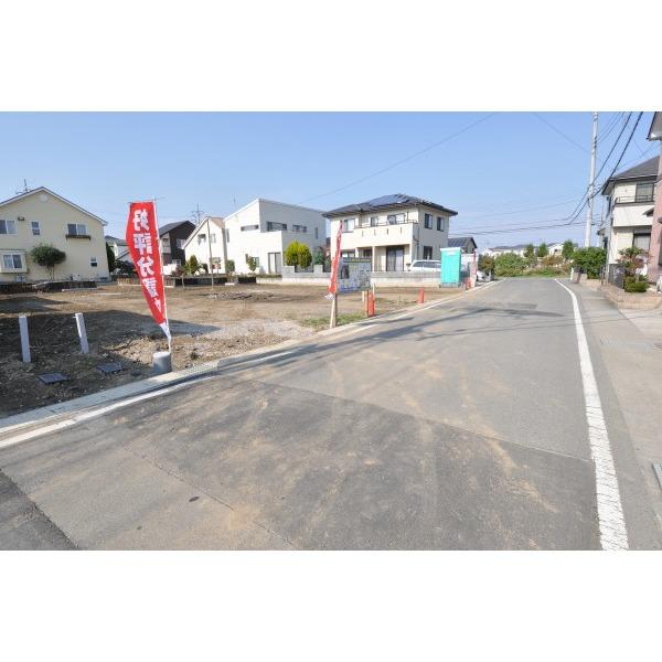 Local photos, including front road.  ☆ Local Photos ☆ 