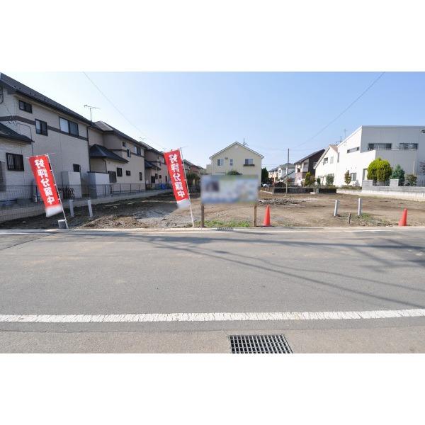 Local photos, including front road.  ☆ Local Photos ☆ 