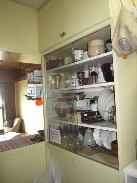 Kitchen. Indoor (August 201 years) shooting Kitchen in the cupboard