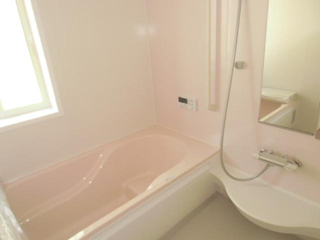 Bathroom. Hitotsubo bus that can stretch is after all a bath foot to take the fatigue of the day