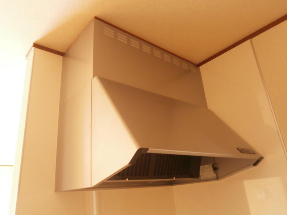 Kitchen. Each building a common (ventilation fan in the kitchen)! 