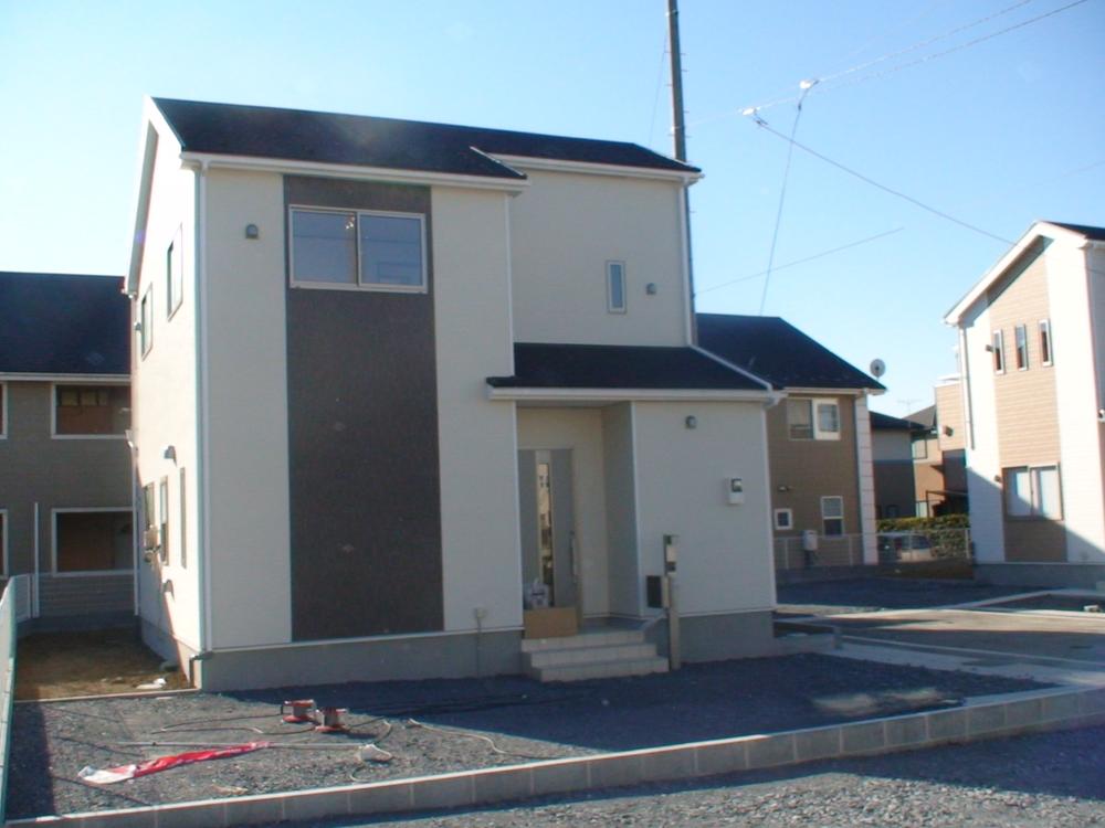 Local appearance photo. ( 5 Building) (12 May 2014) Shooting