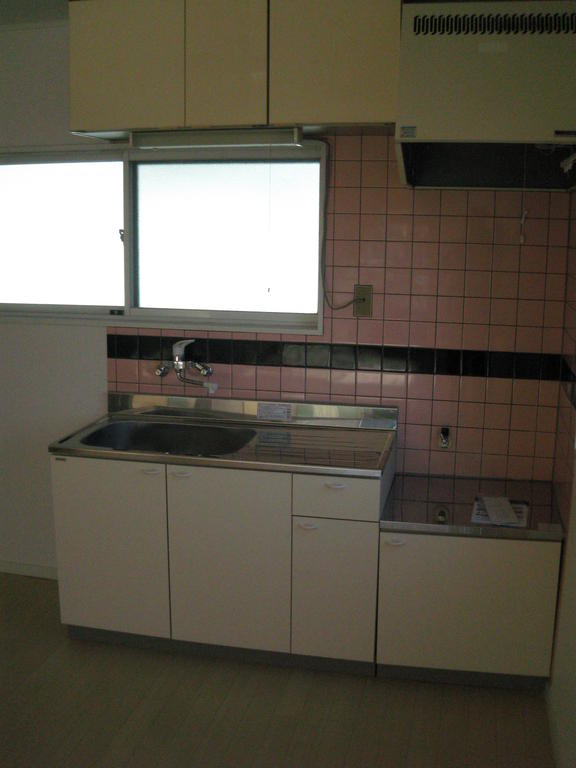 Kitchen. It was replaced with a new one!