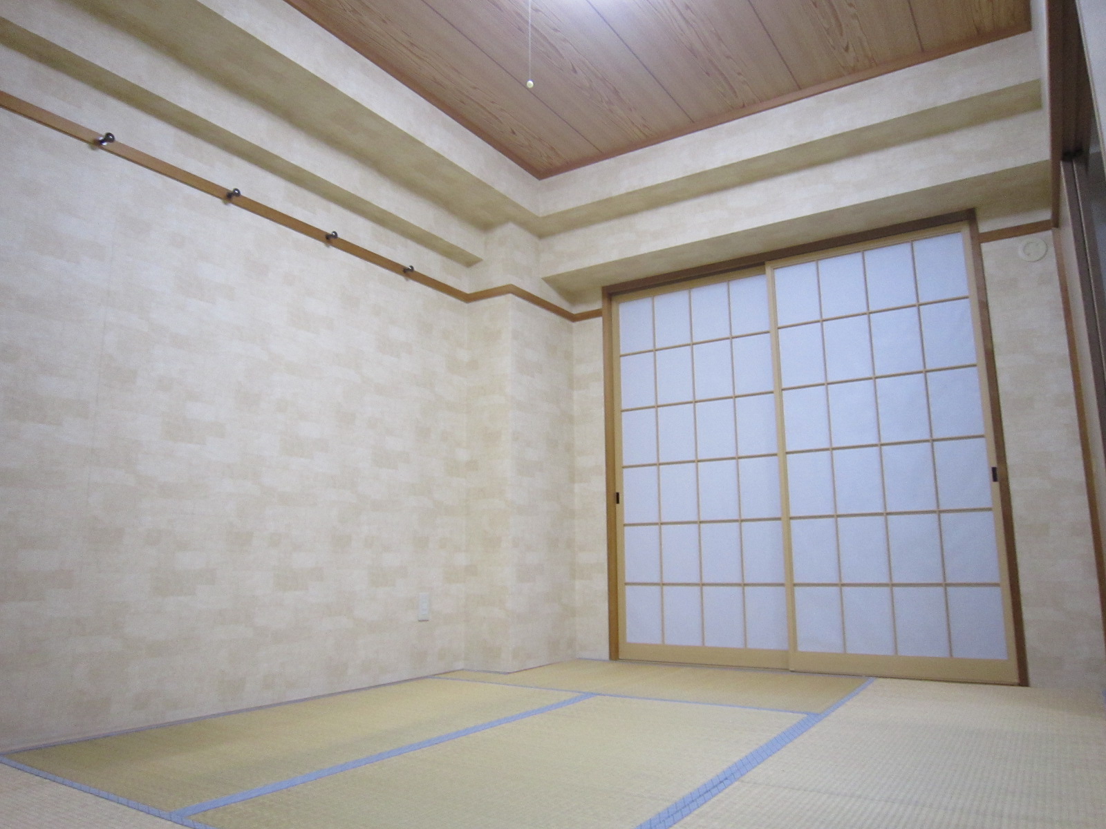 Other room space. Japanese-style room ・ Barrier-free ・ Pair glass