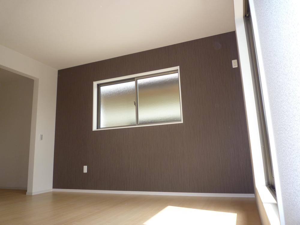 Other introspection. (August 2013) Shooting Master bedroom The room has been accented to by the cross of brown to white wall. 